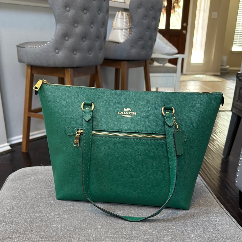 Coach Gallery Tote Green - Picture 10 of 12